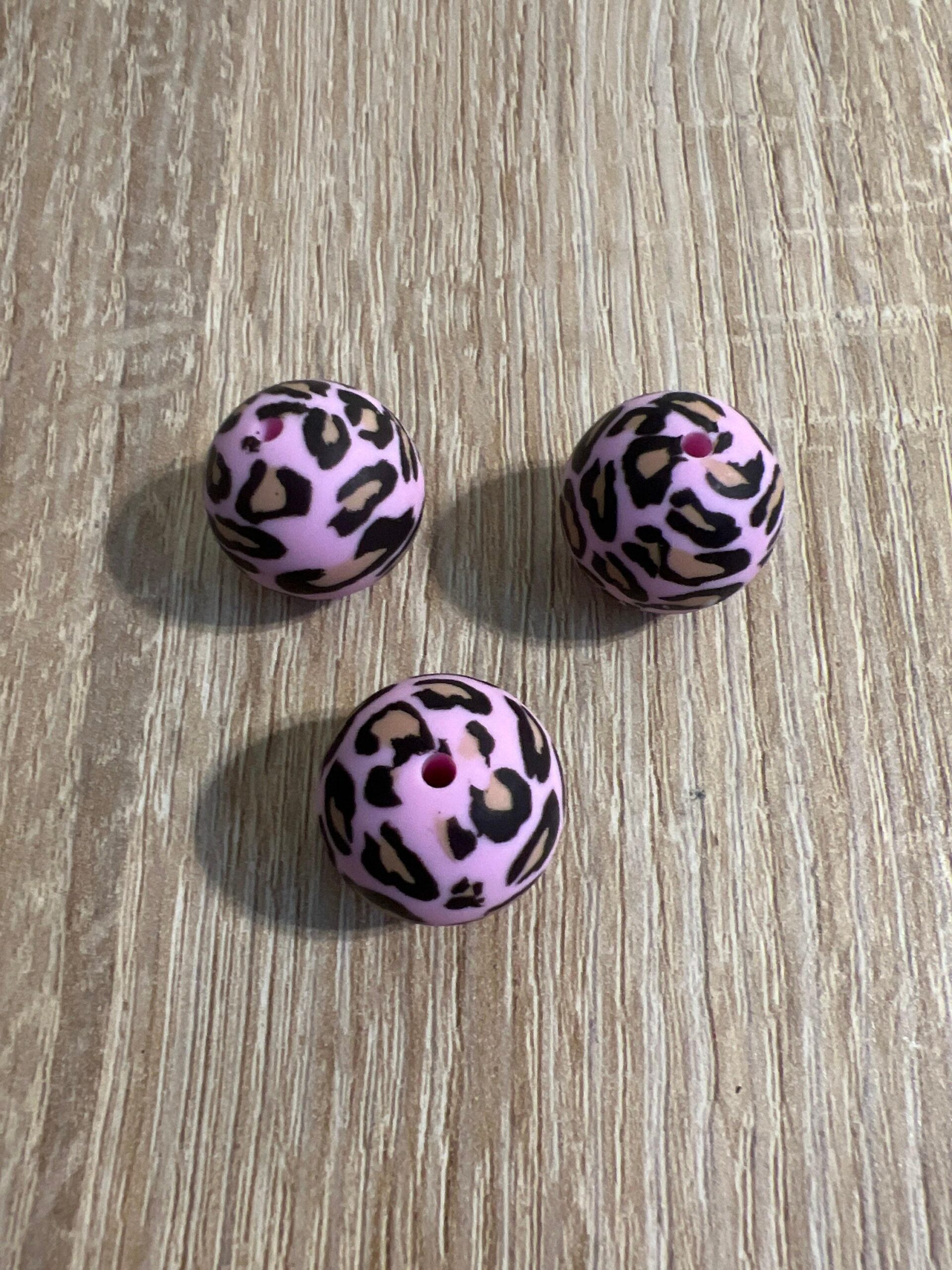 19mm Pink Leopard Beads