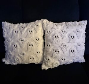 The Ultimate Halloween Must-Haves for 2025: Spooky & Cozy Décor Ideas 4 Cute ghost pillow cover for Halloween – cozy seasonal decoration